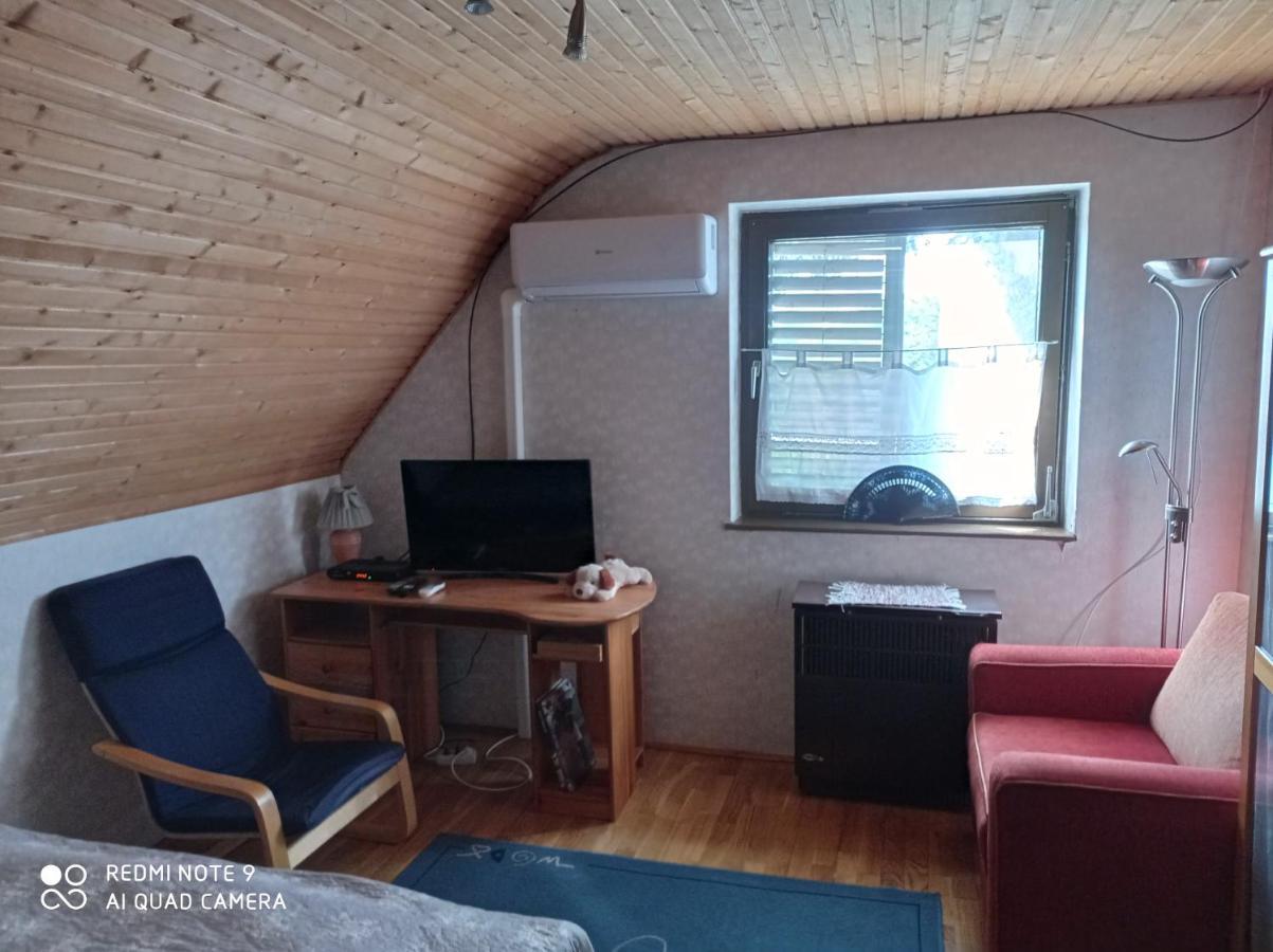 Toserdo Lakitelek Buitenkant foto